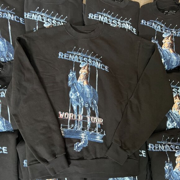 Beyoncé Official Renaissance World Tour Crewneck Sweatshirt Lot Of 12 Sz Medium - Picture 7 of 10